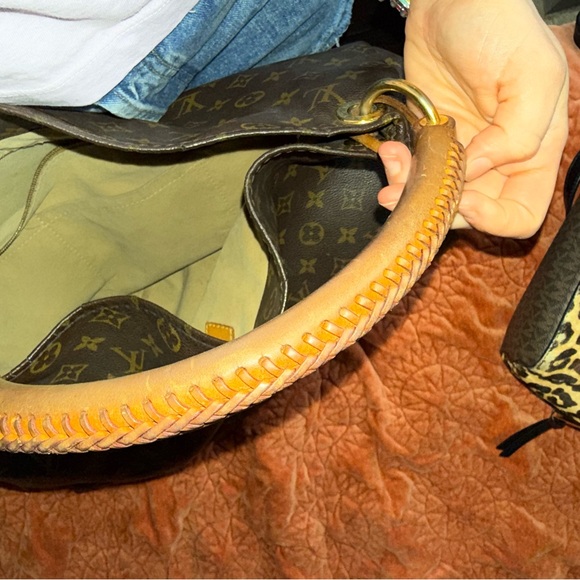 Louis Vuitton Brown Monogram Shoulder Bag AUTHENTIC ‼️‼️ - Picture 2 of 16